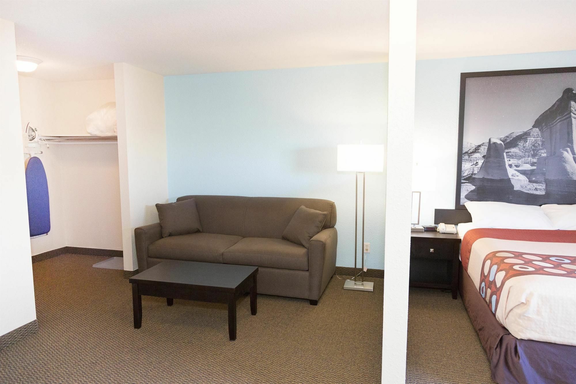 Super 8 By Wyndham