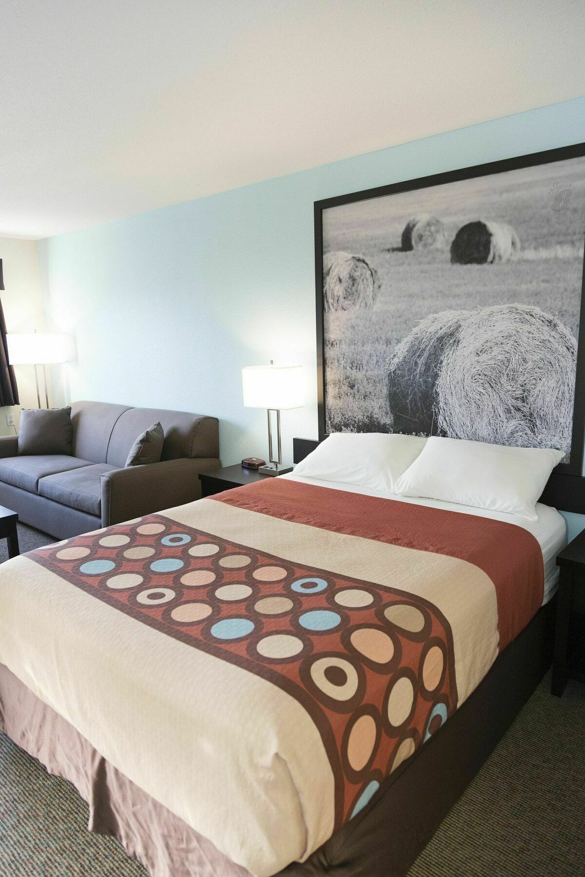 Hotel Super 8 By Wyndham Strathmore